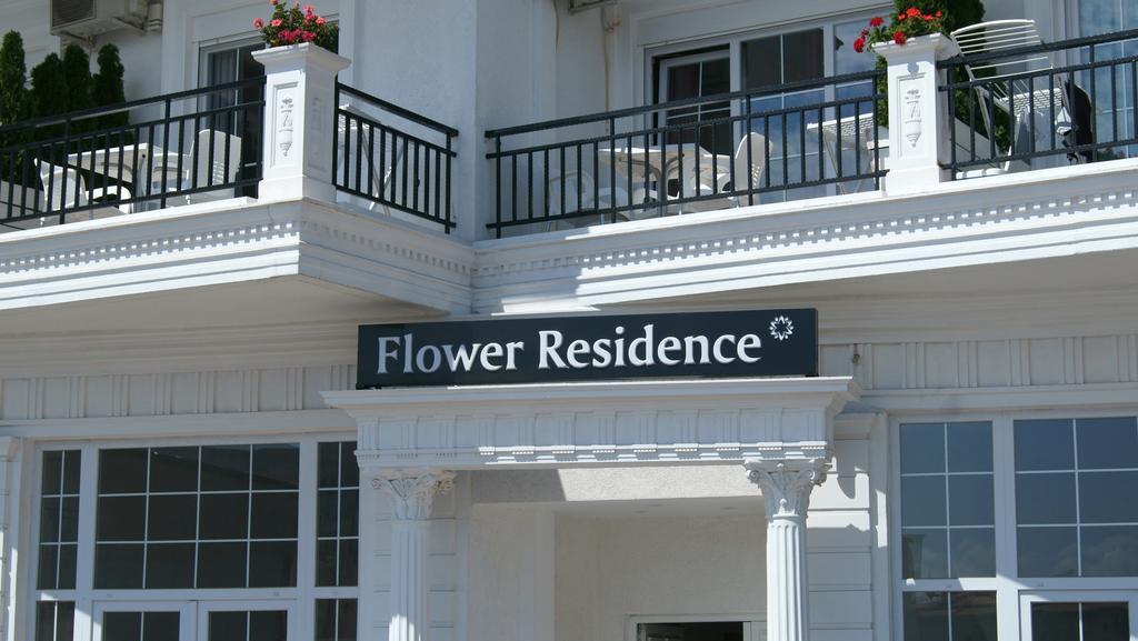 Apartments Flower Residence Саранда Екстер'єр фото